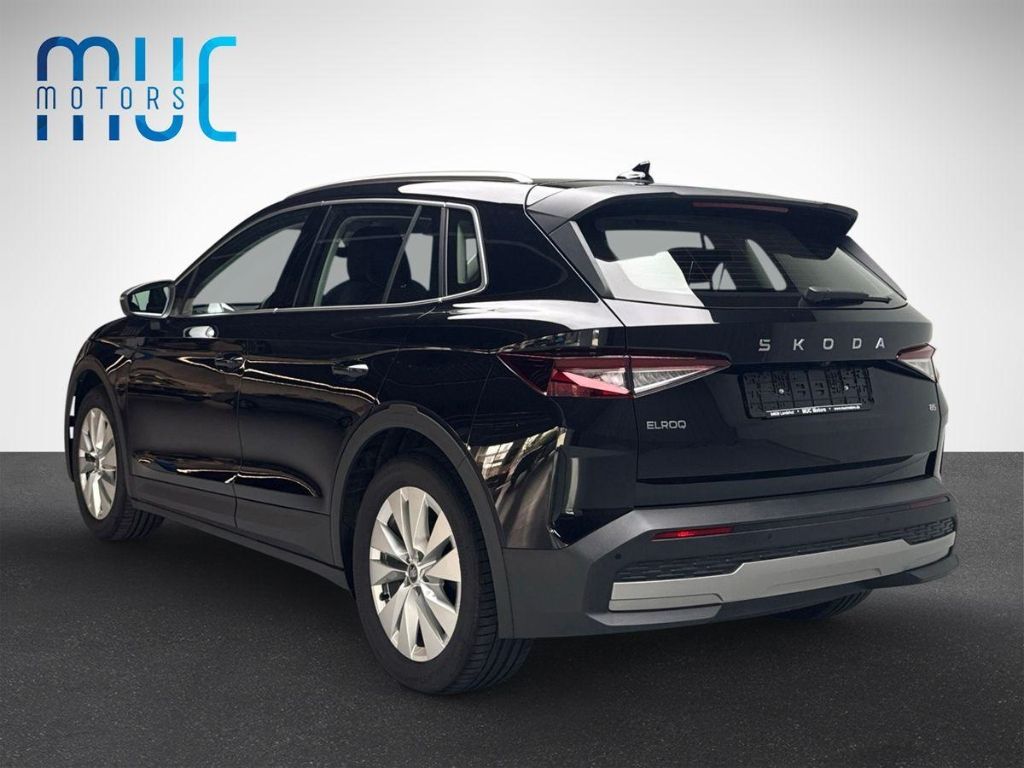 Skoda Elroq schwarz Heckansicht SUV Elektroauto