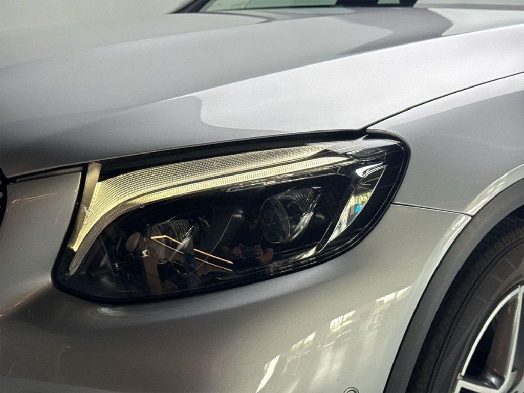 Mercedes-Benz GLC 300 Coupe - Bild 13 von 15