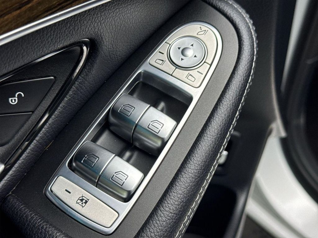 Mercedes-Benz GLC 300 Coupe - Bild 14 von 15