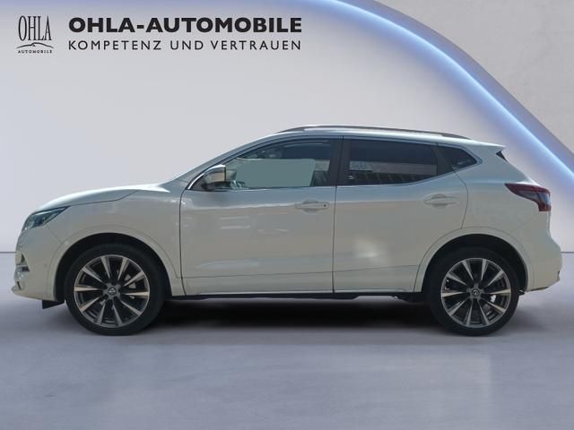 Nissan Qashqai weiß Seitenansicht mit Leichtmetallfelgen