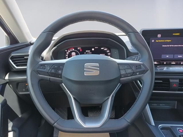 Seat Kombi Innenraum Lenkrad mit Multifunktionstasten und Display
