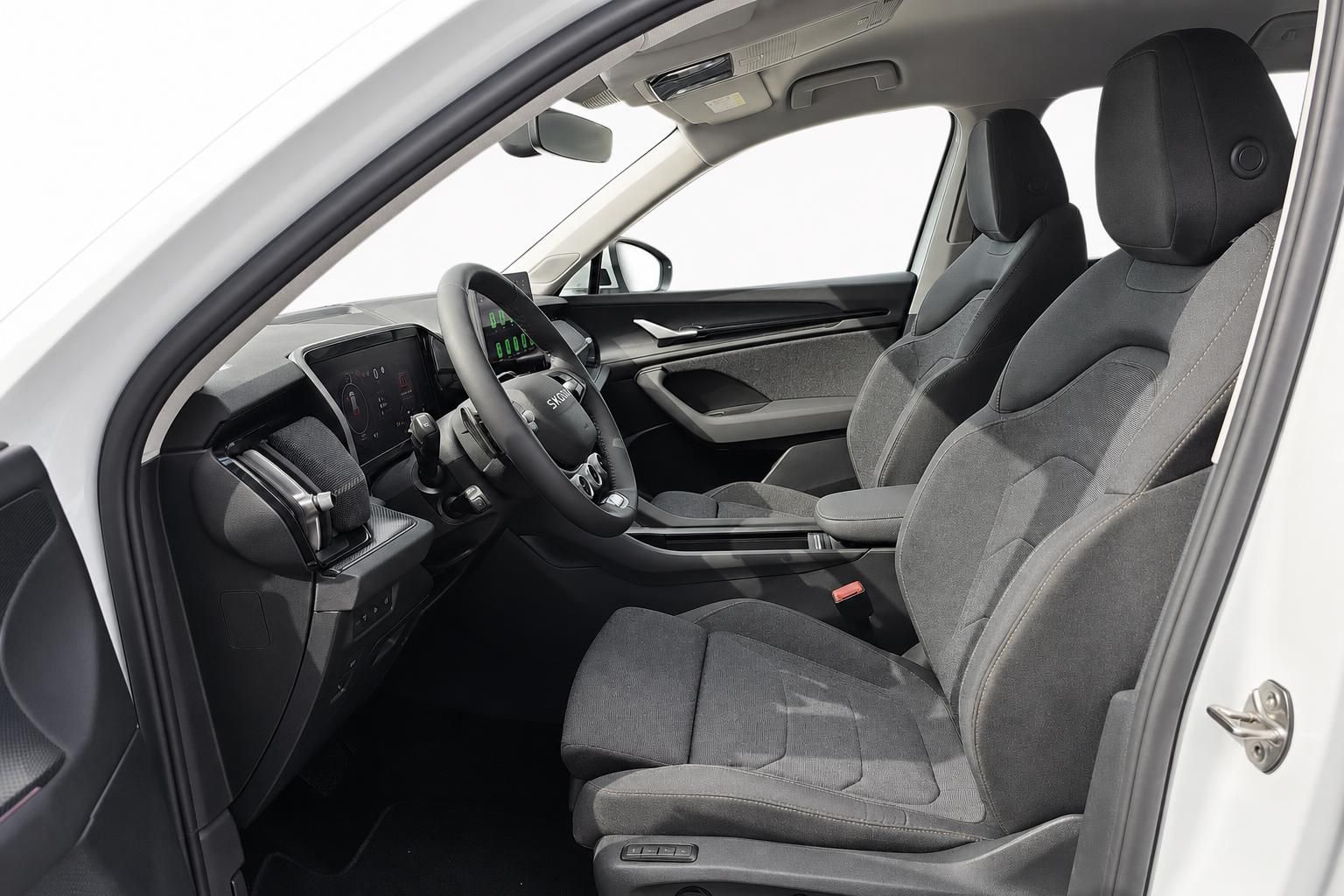 Skoda Innenraum Vordersitze und Cockpit Ansicht