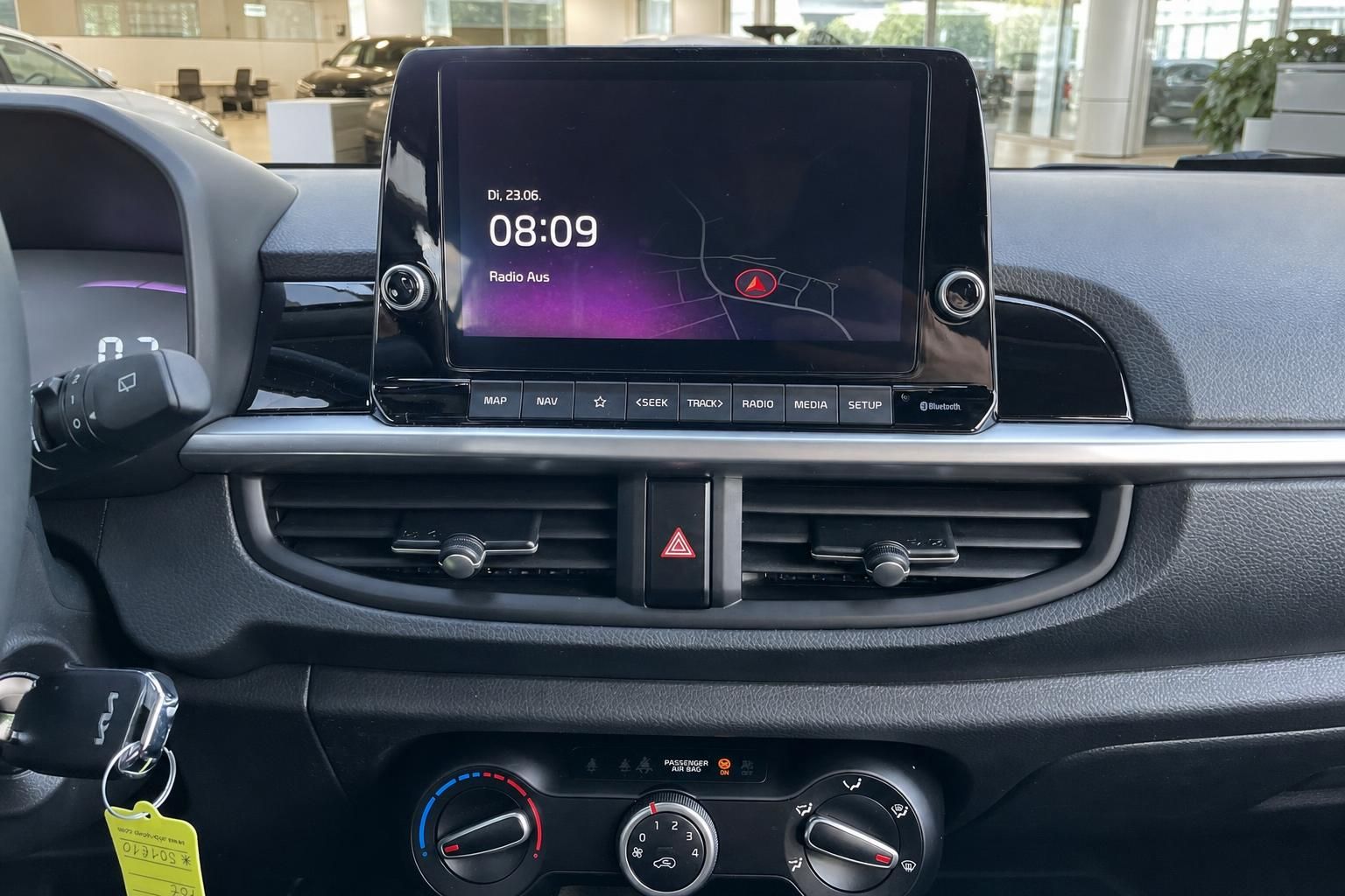 Kia Picanto Infotainment-Display und Mittelkonsole im Detail