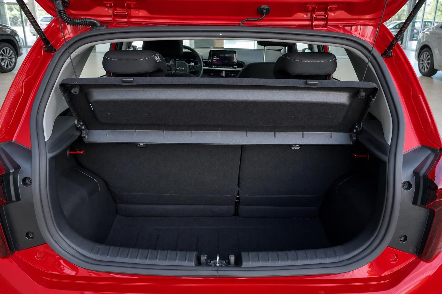 Kia Picanto Kofferraum mit geöffneter Heckklappe