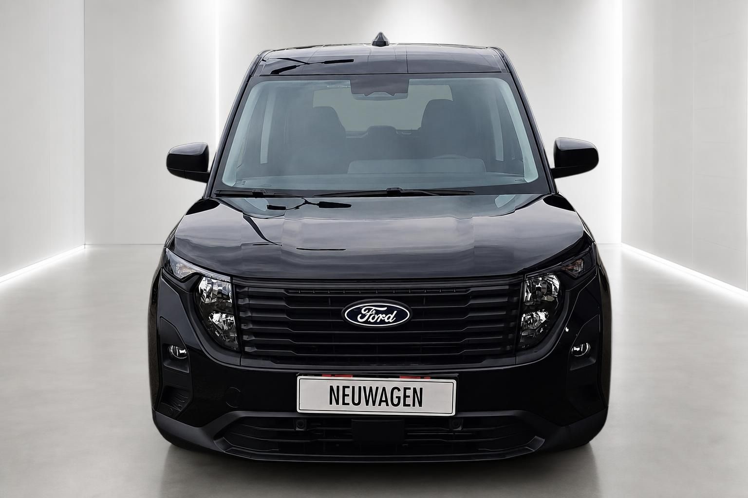 Ford Tourneo Connect schwarz Frontansicht Neuwagen im Studio