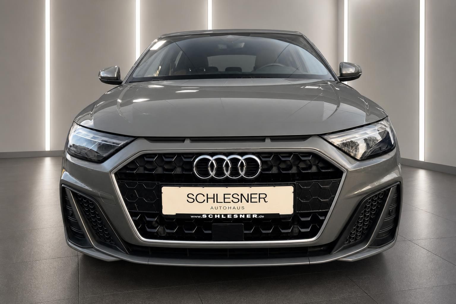 Audi A1 Frontalansicht mit Singleframe Kuehlergrill