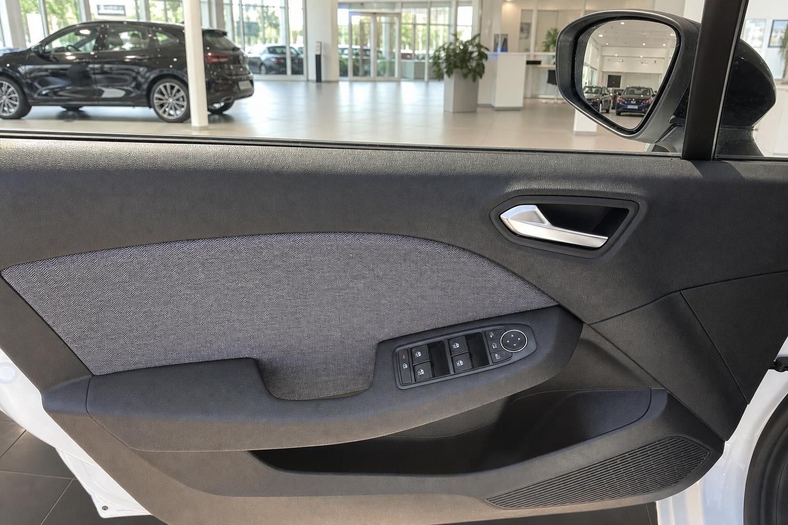 Renault Clio - Bild 14 von 15