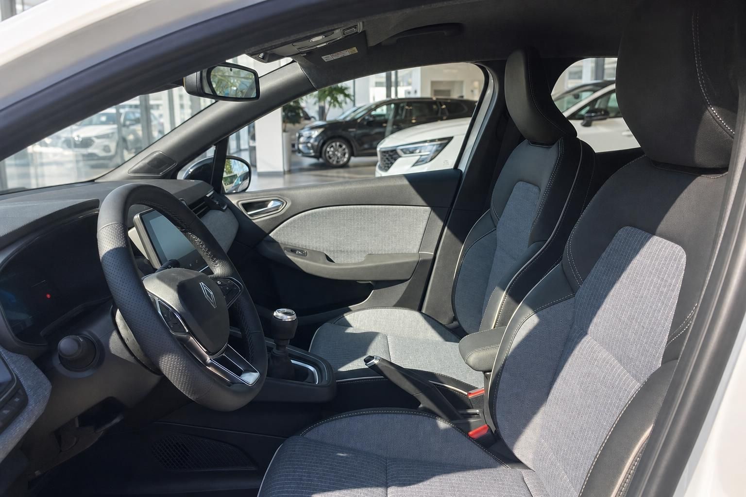Renault Clio - Bild 8 von 15