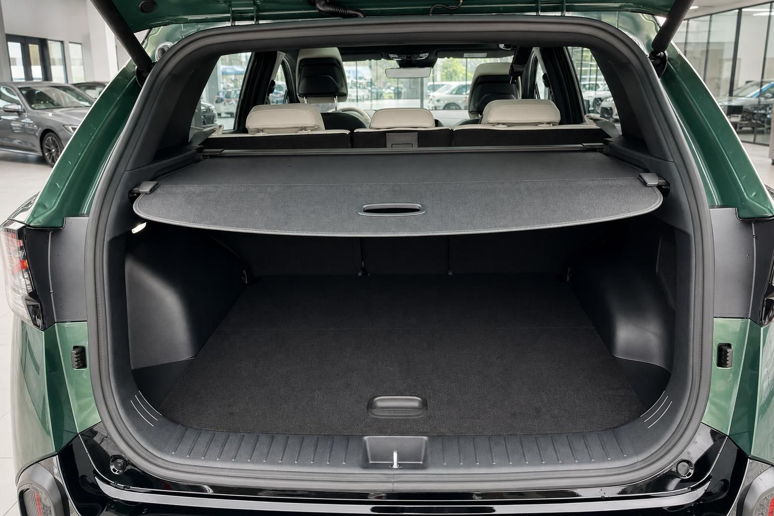 Kia Sportage HEV Kofferraum mit geöffneter Heckklappe