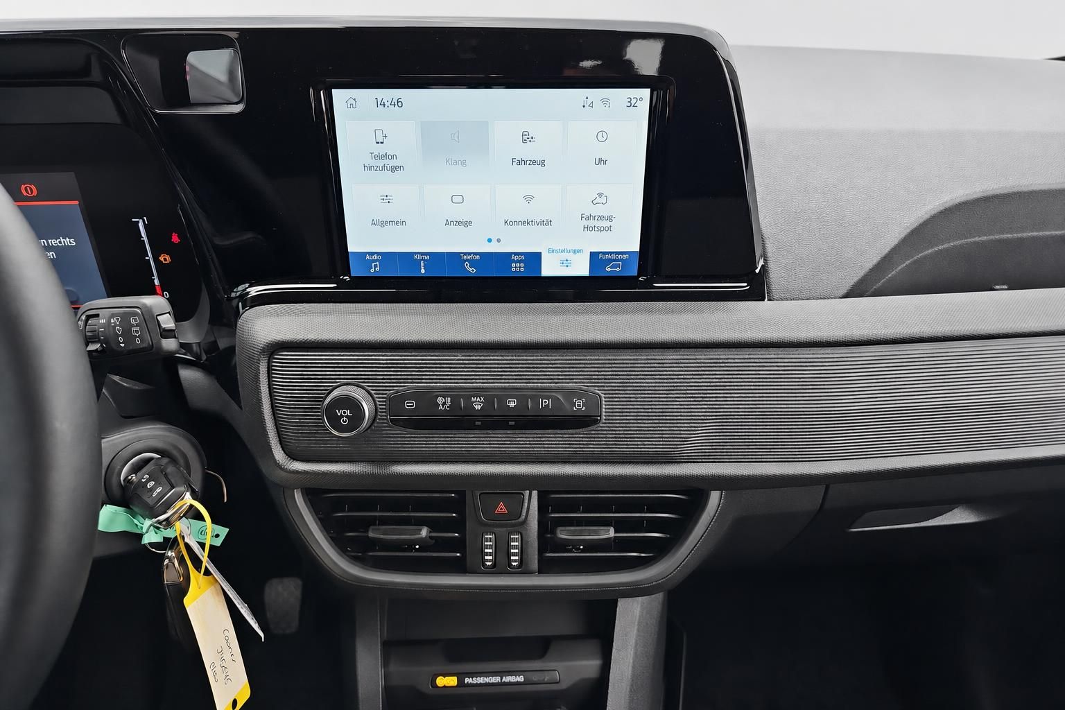 Ford Tourneo Connect Infotainment-Display und Mittelkonsole