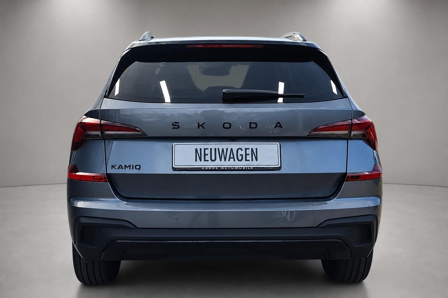 Škoda Kamiq Heckansicht mit Kennzeichenhalter NEUWAGEN, grau