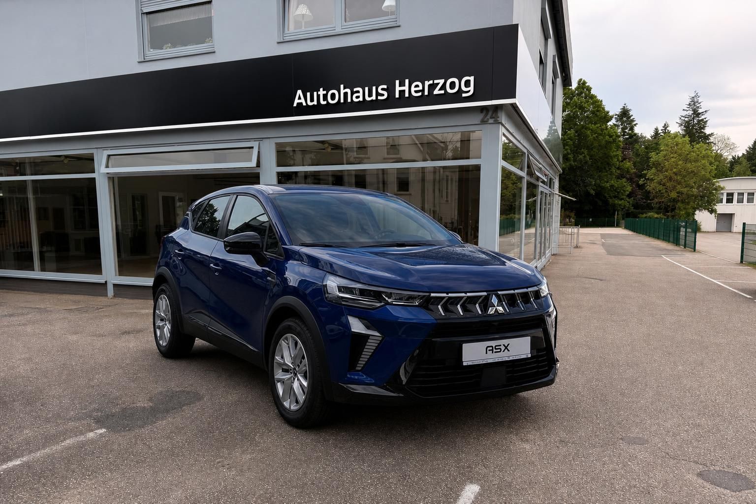Mitsubishi ASX in Blau, Dreiviertelansicht vorne links