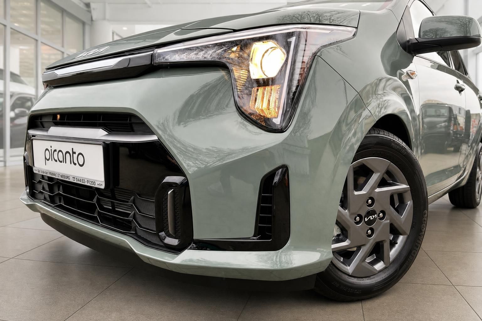 Kia Picanto Frontpartie mit LED-Scheinwerfer Detail