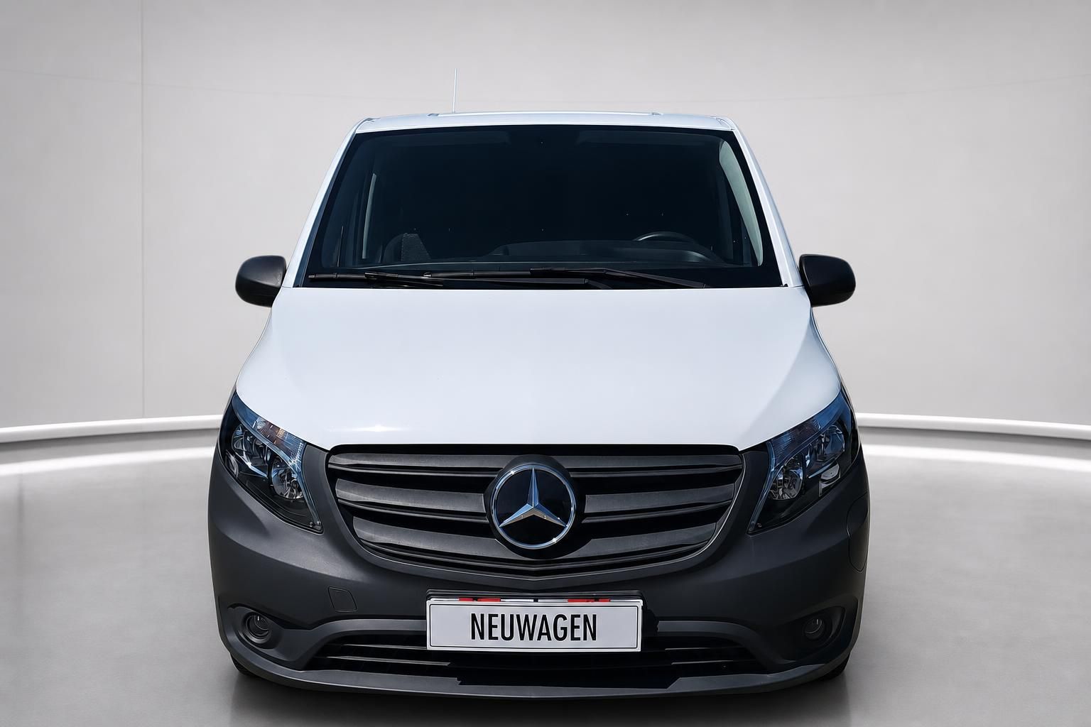 Mercedes-Benz Vito weiß, Frontansicht mit Kennzeichenhalter Neuwagen