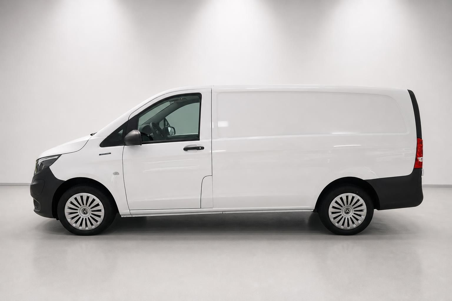 Mercedes-Benz Vito Kastenwagen weiß, Seitenansicht komplett