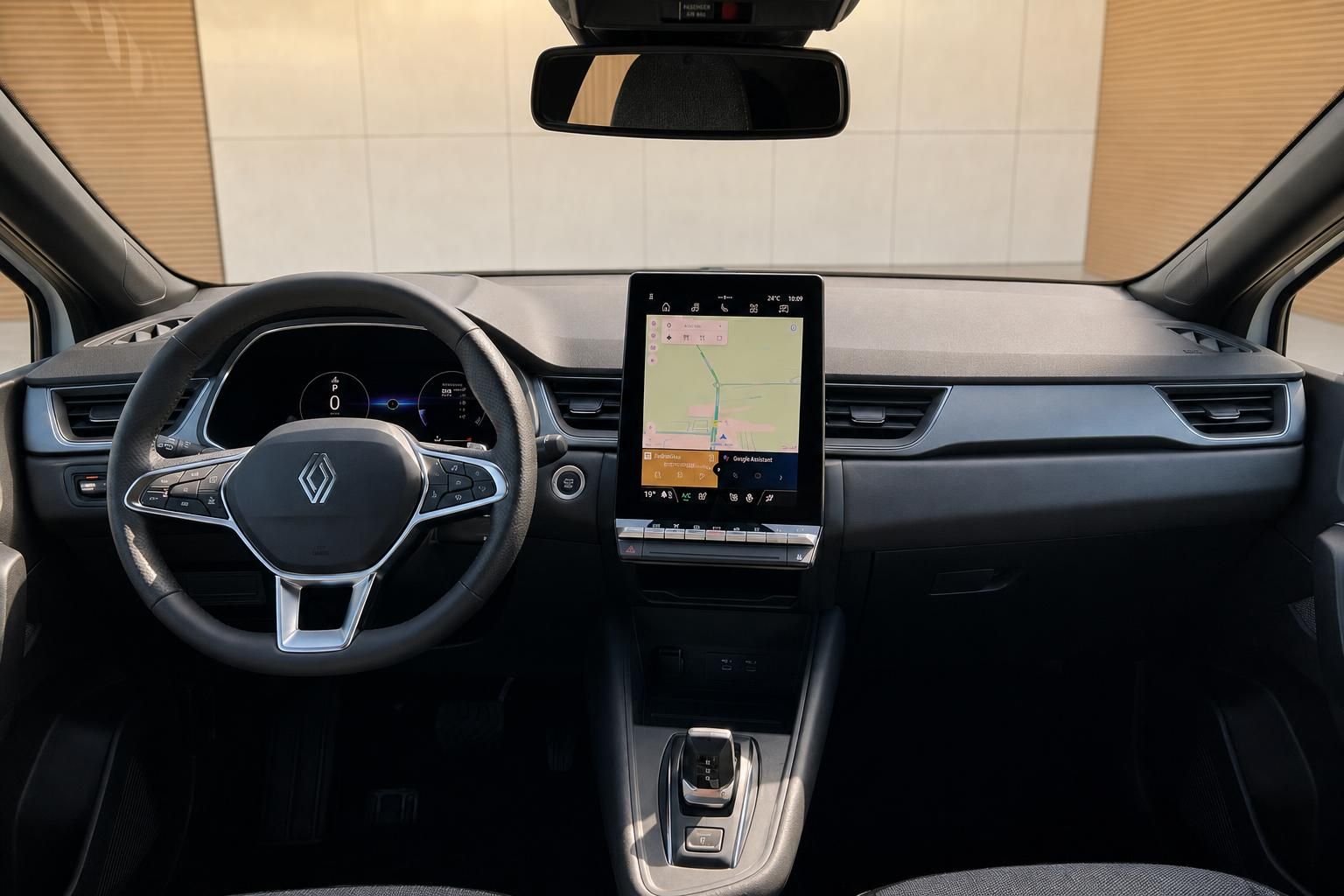 Renault Captur Armaturenbrett Innenansicht mit digitalem Display und Touchscreen-Navigationssystem