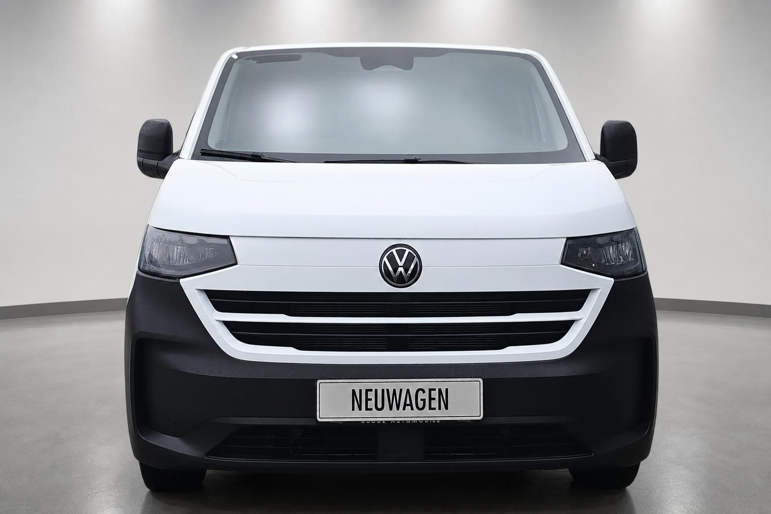 VW Transporter Neuwagen Frontansicht mit Kennzeichenhalter
