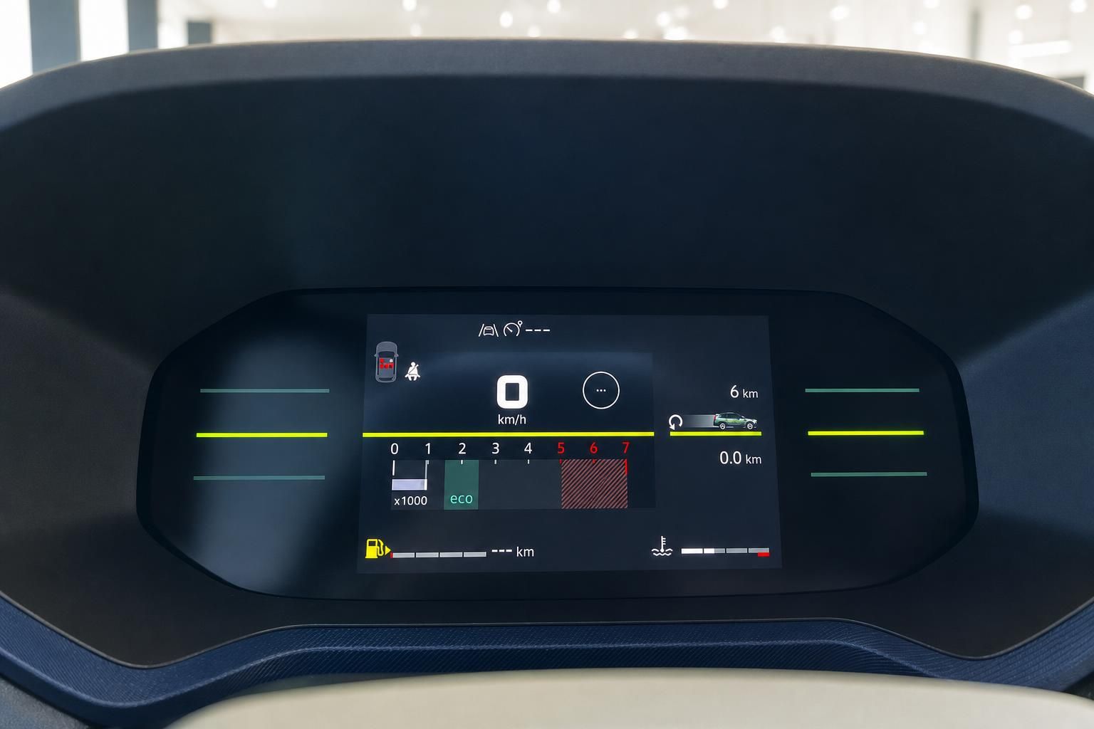 Digitales Kombiinstrument mit Tachoanzeige im Fahrzeugcockpit