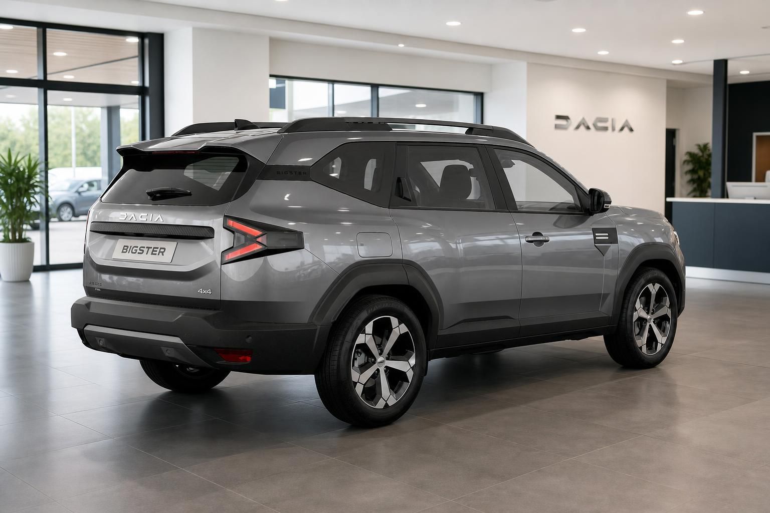 Dacia Bigster 4x4 grau Heckansicht im Autohaus Showroom