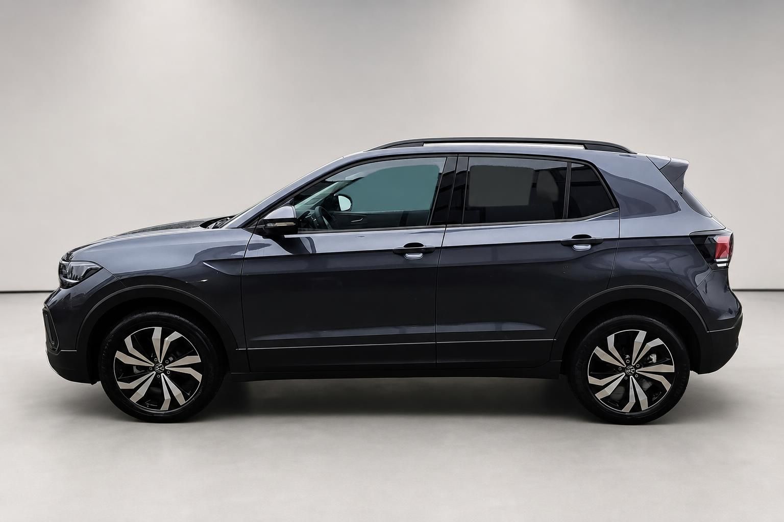 VW T-Cross grau Neuwagen Seitenansicht komplett im Fotostudio