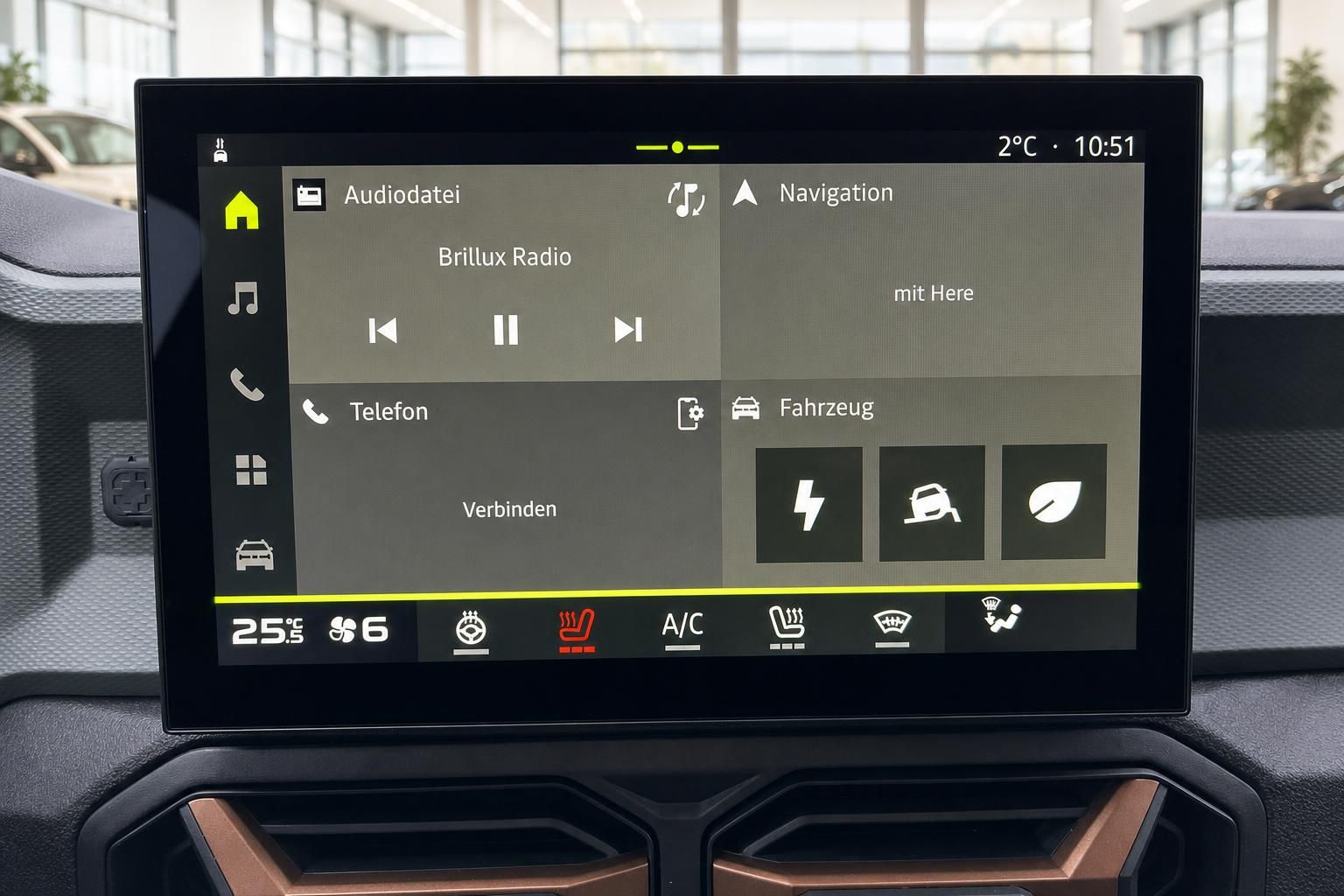 Fahrzeug Infotainment-Display mit Navigation und Multimedia-Funktionen