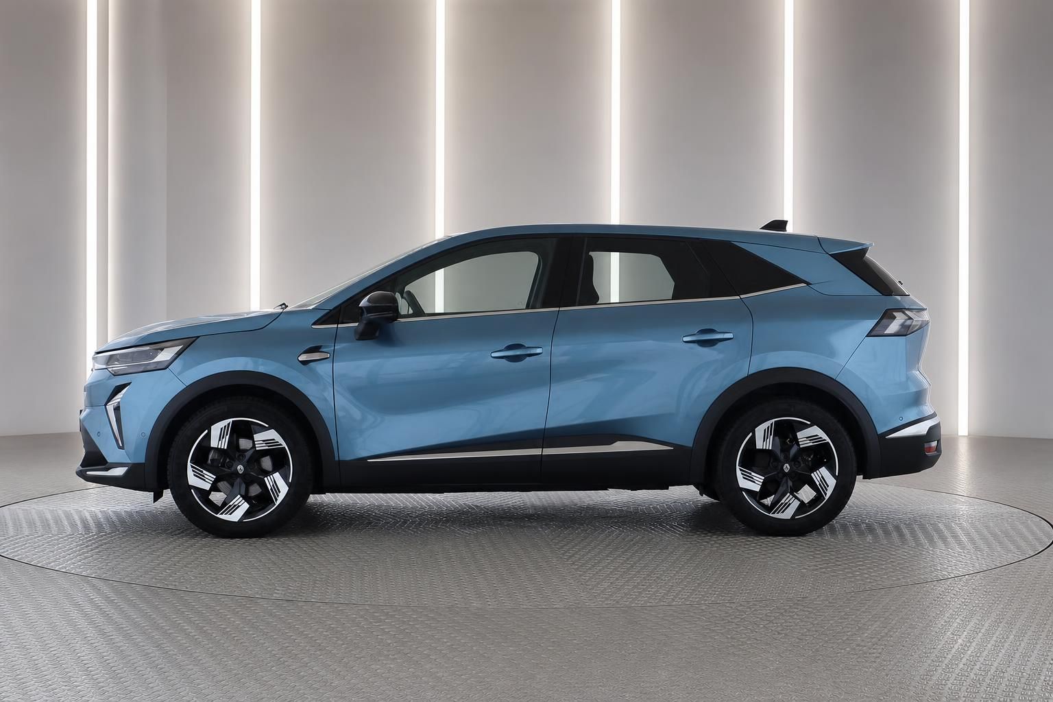 Renault Symbioz in Blau, Seitenansicht mit Leichtmetallfelgen