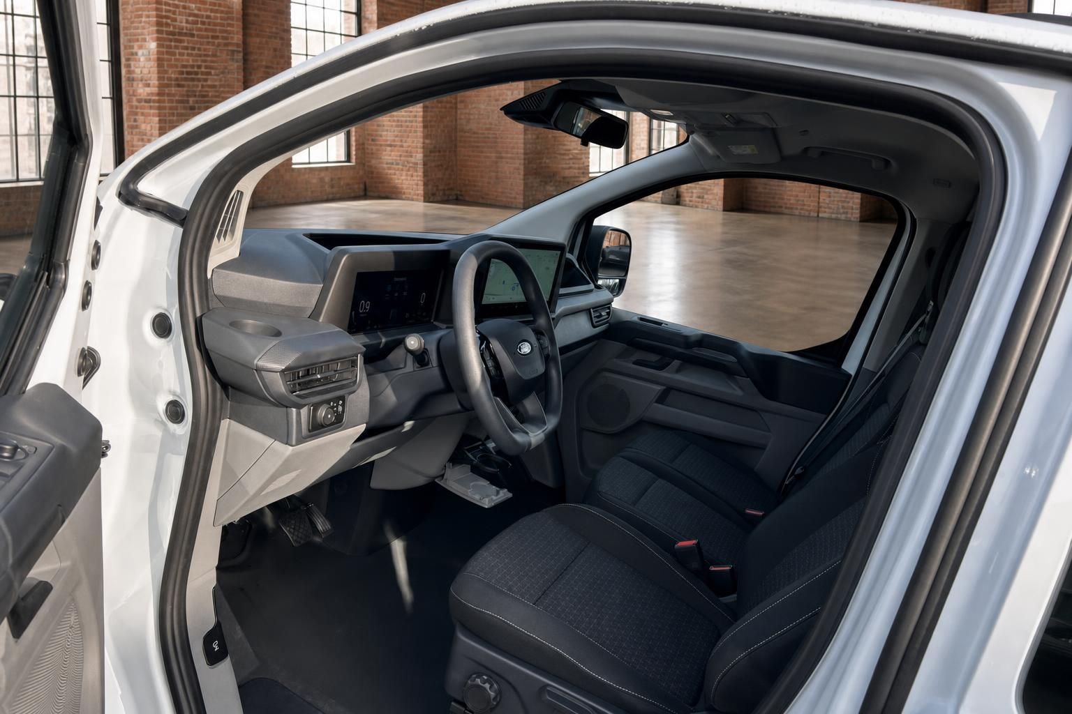 Ford Transit Custom Innenraum Cockpit mit Lenkrad und Sitzen