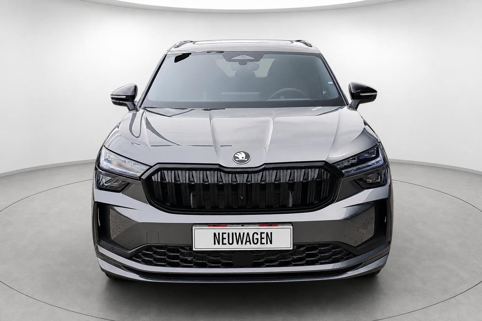 Skoda Kodiaq Neuwagen Frontansicht mit Kuehlergrill und LED-Scheinwerfern