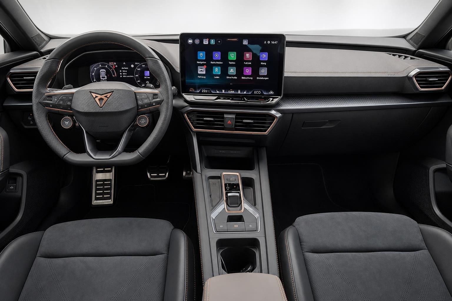 Cupra Cockpit mit Lenkrad, Digitaldisplay und Touchscreen Ansicht Fahrerseite