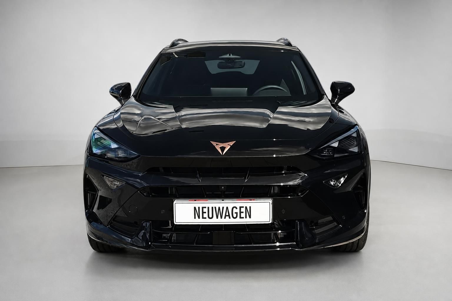 Cupra Formentor schwarz SUV Frontansicht Neuwagen