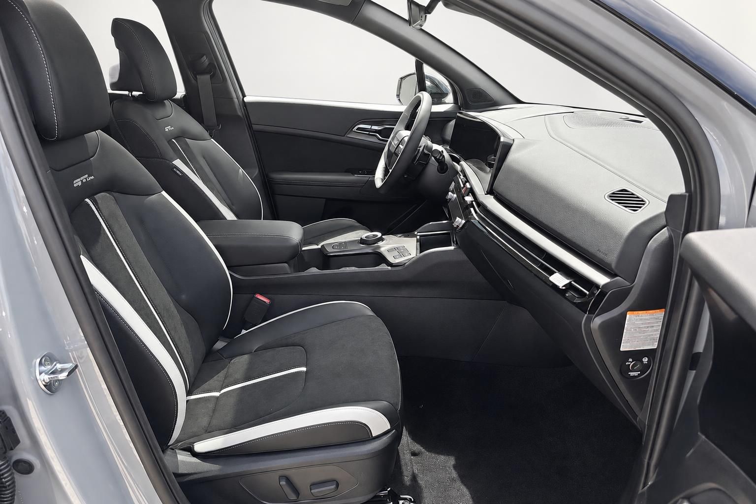 Kia SUV Innenraum GT-Line Sitze und moderne Cockpit-Ansicht