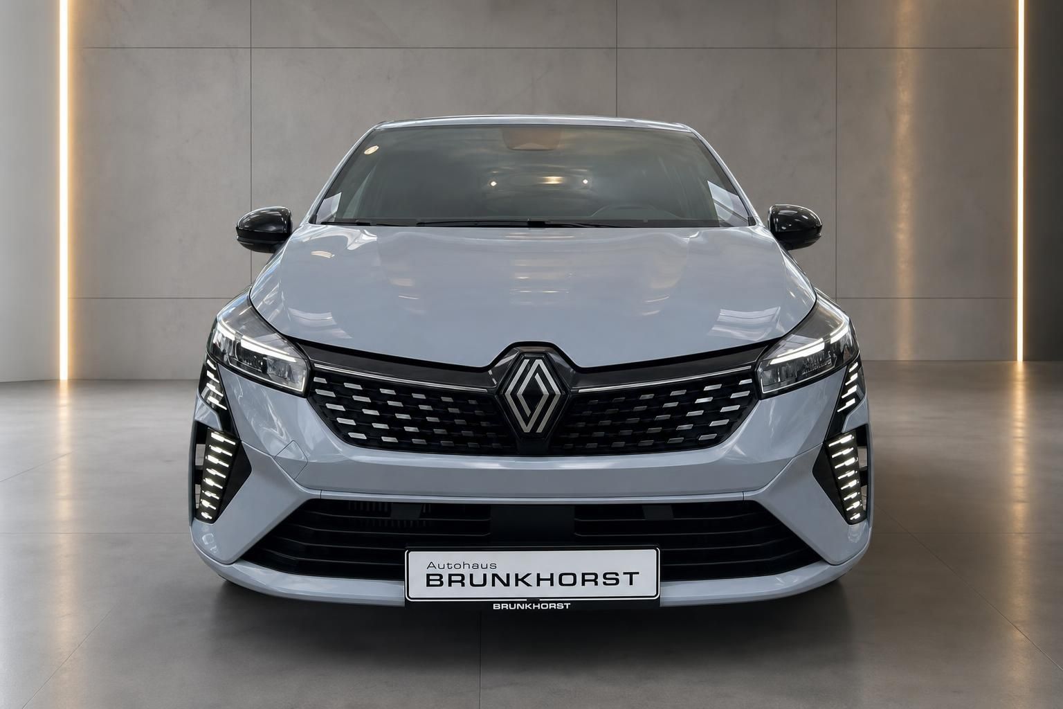 Renault Clio Frontansicht in grau - Kompaktwagen mit moderner Scheinwerfer-Technologie