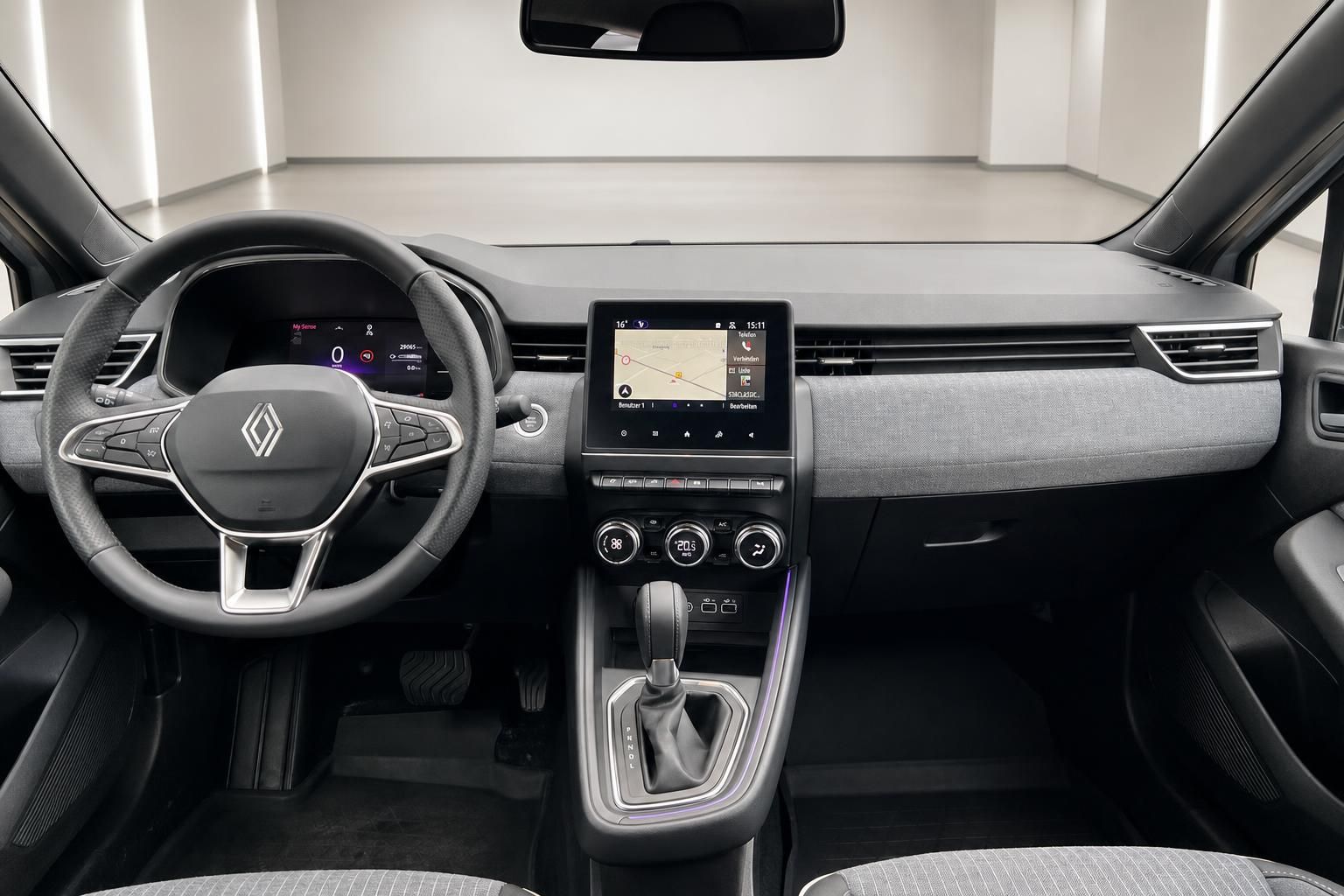 Renault Clio Innenraum mit digitalem Cockpit und Touchscreen-Infotainment