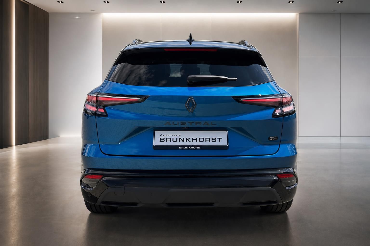 Renault Austral E-Tech blau, Heckansicht mit Kennzeichenhalter Brunkhorst