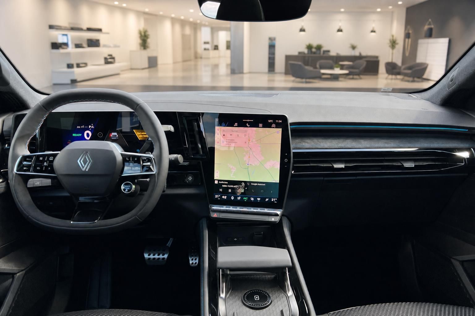 Renault Austral Cockpit mit Lenkrad und Google Maps Navigationssystem