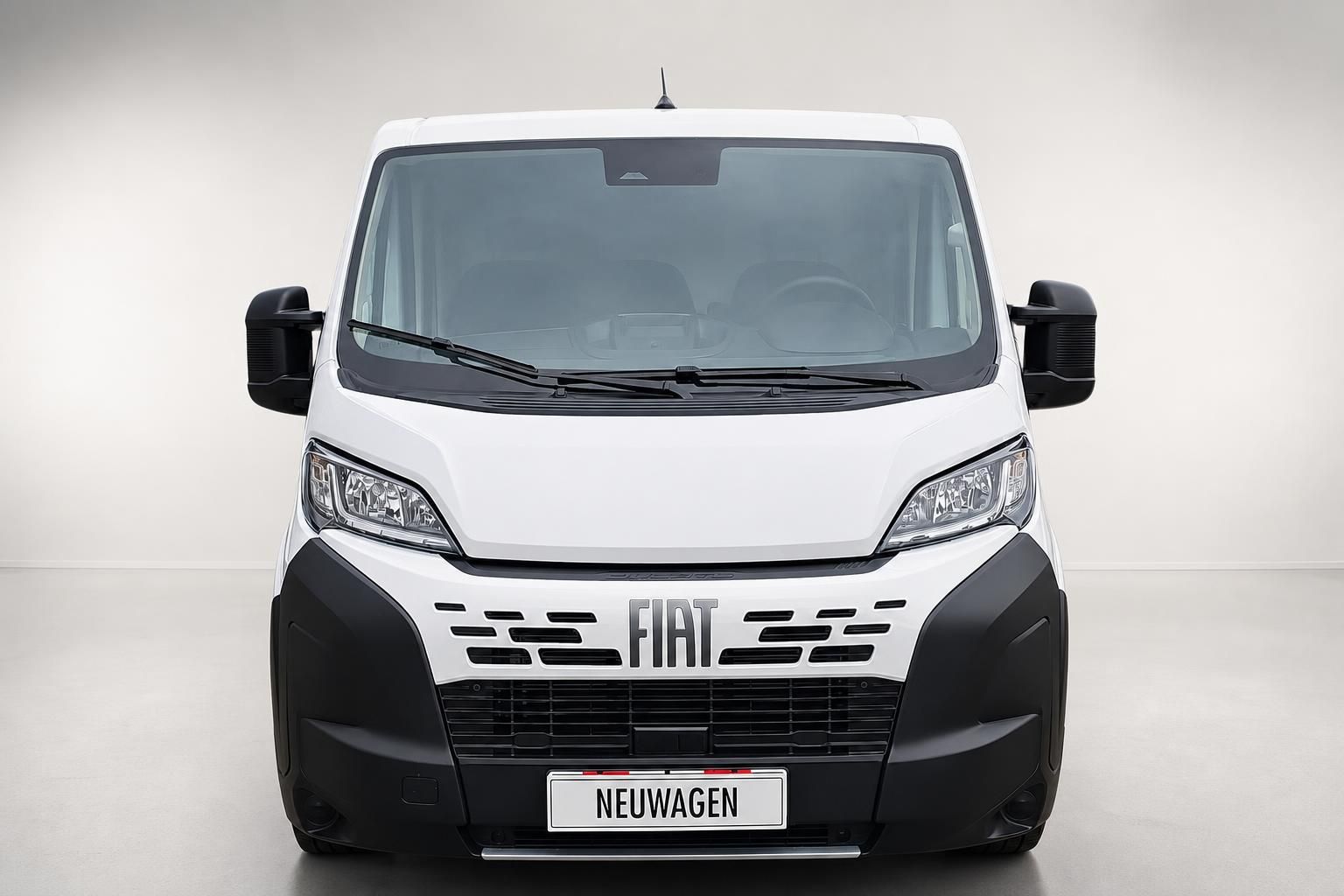 Fiat Ducato weiß Kastenwagen Frontansicht mit Kennzeichen Neuwagen