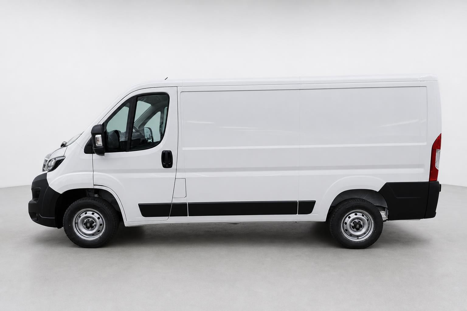 Fiat Ducato weiß Kastenwagen Seitenansicht Transporter