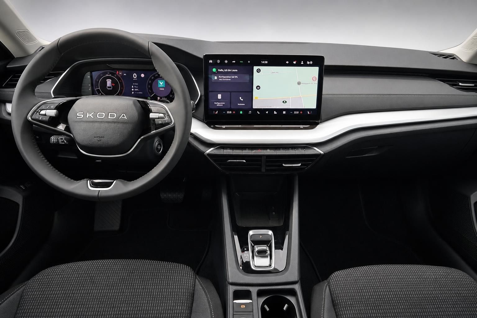 Skoda Cockpit mit digitalem Tacho und Infotainment-Touchscreen