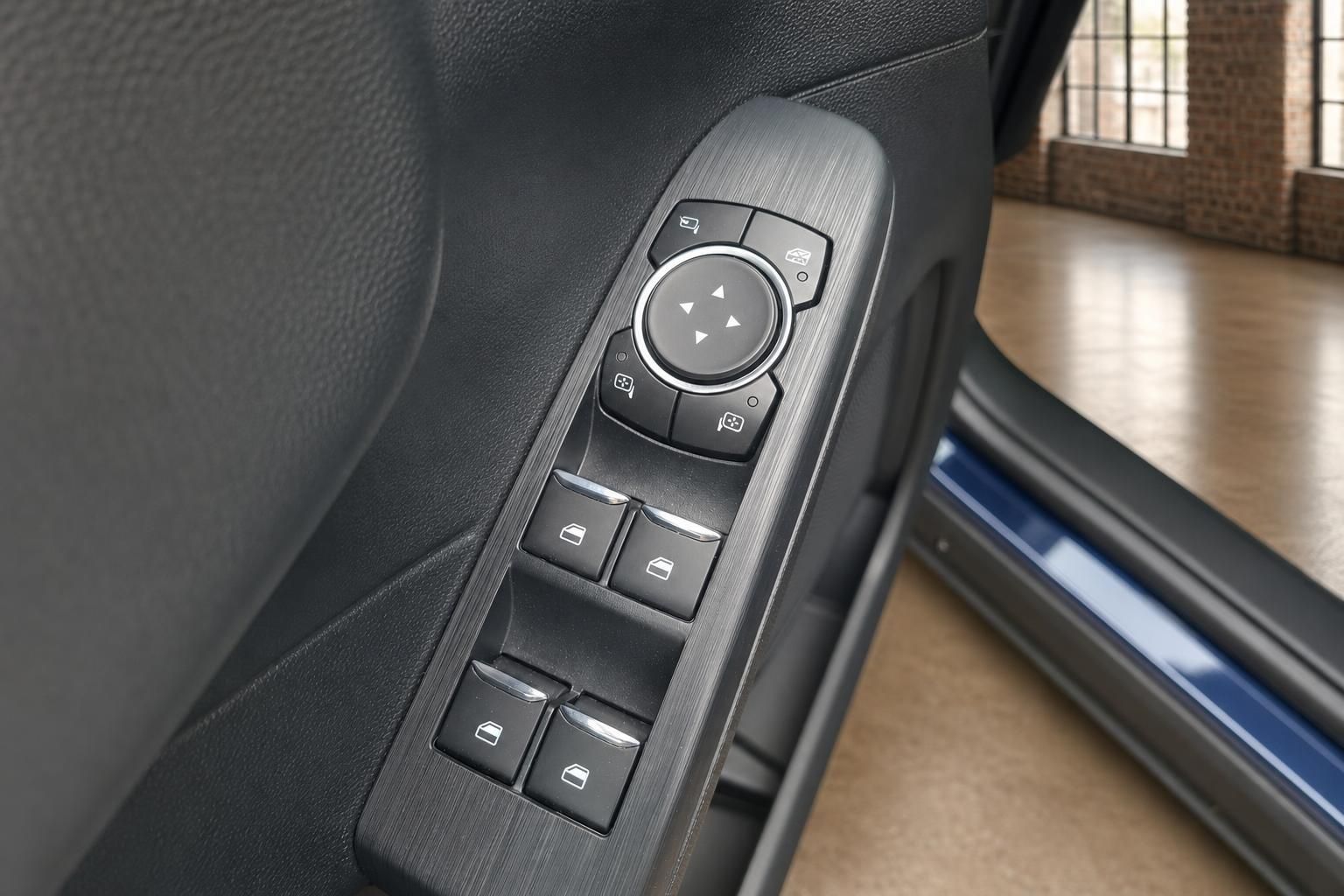Ford Kuga Innenraum Detail Fensterheber und Bedienelemente Fahrertür