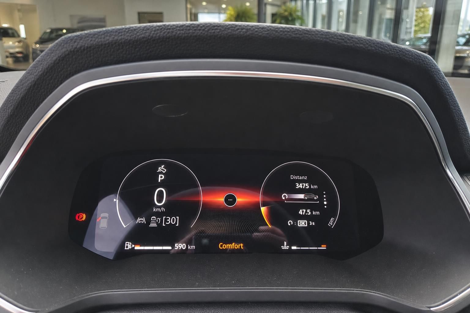 Digitales Armaturenbrett mit modernem Display und Komfort-Modus - Fahrzeug Innenraum