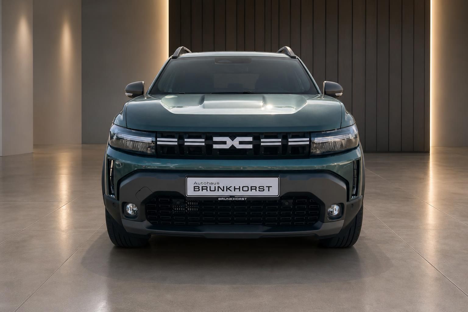 Dacia Duster SUV Frontansicht in grüner Lackierung mit modernem Design und LED-Scheinwerfern