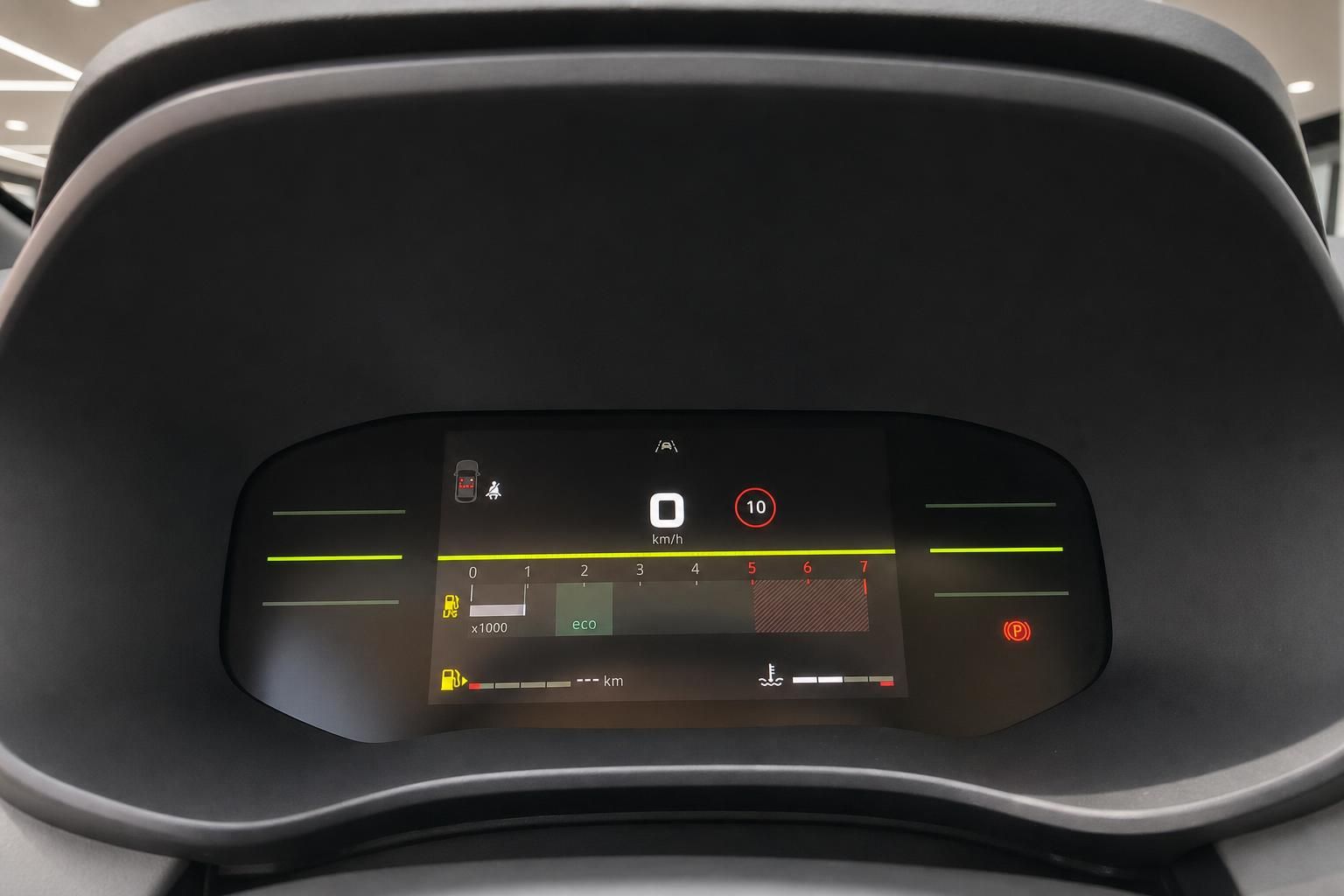 Digitales Kombiinstrument mit Tacho, Tankanzeige und Fahrmodus im Fahrzeug