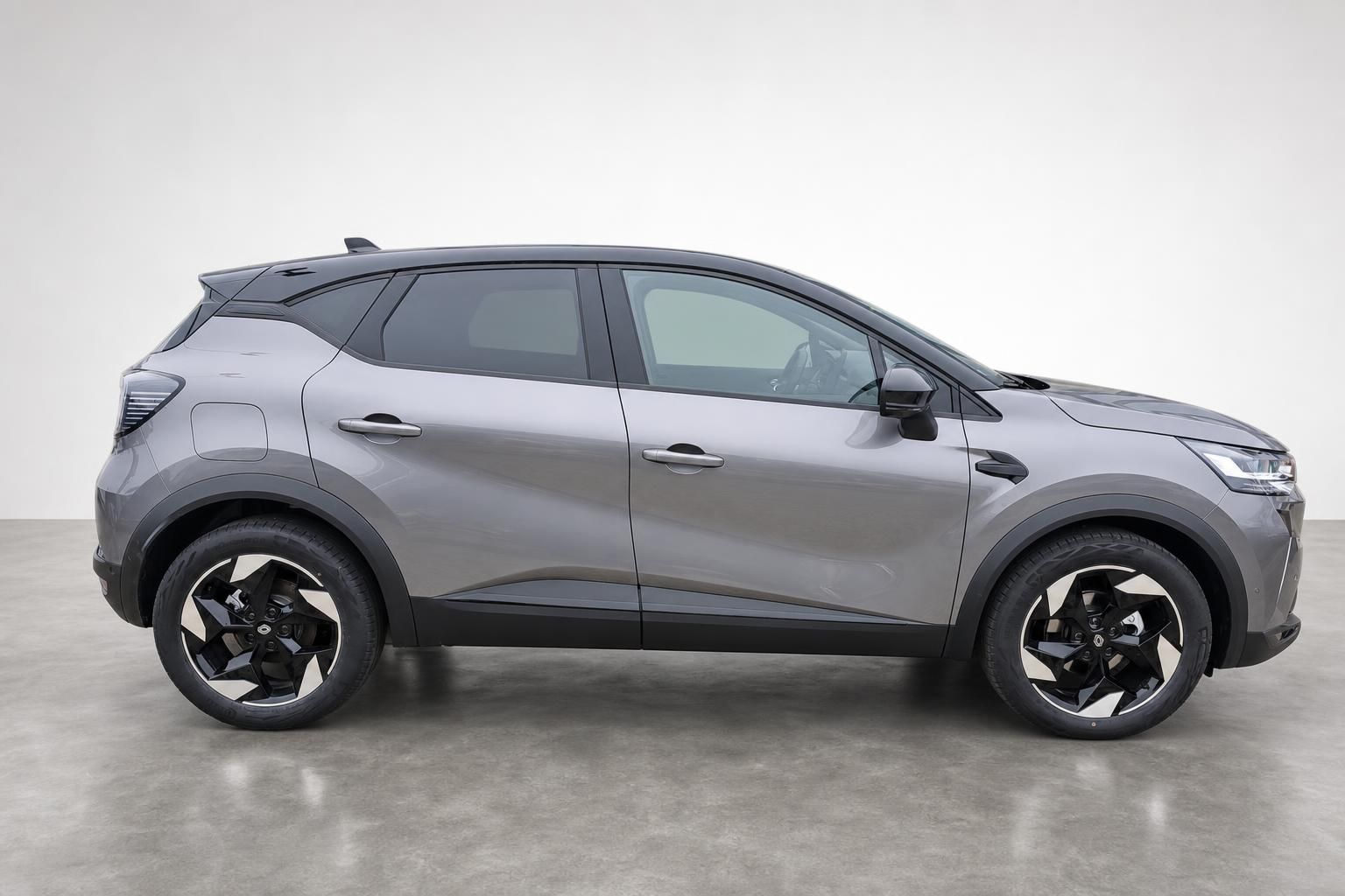 Renault Captur grau metallic Seitenprofil Studioaufnahme