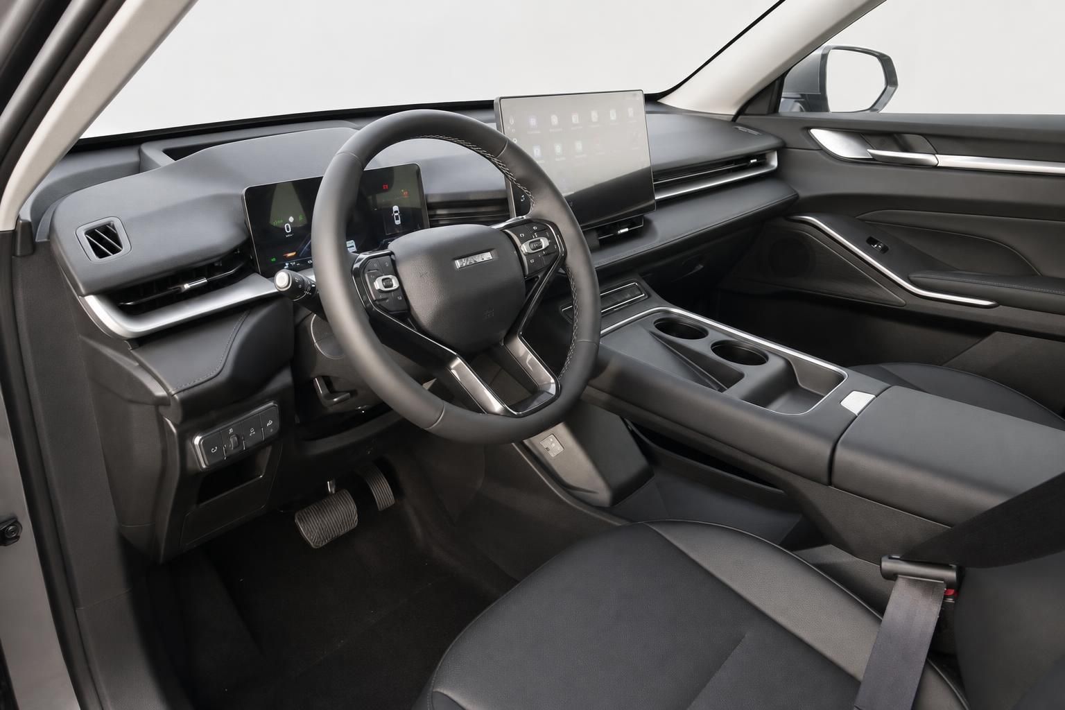 Haval Innenraum mit Lenkrad, digitalem Cockpit und großem Touchscreen-Infotainmentsystem