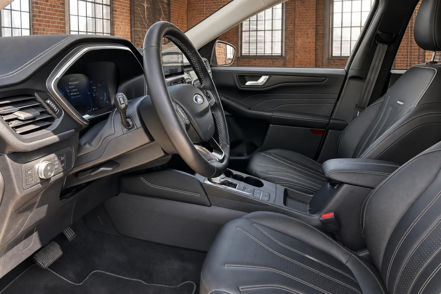 Ford Fahrersitz und Mittelkonsole im Detail