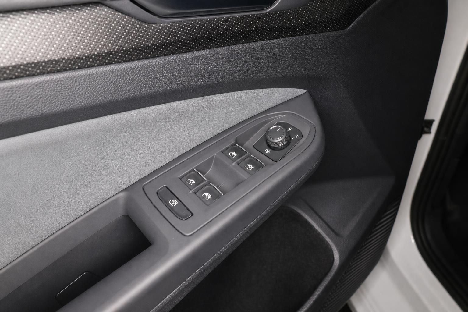 Volkswagen Golf R - Bild 13 von 15