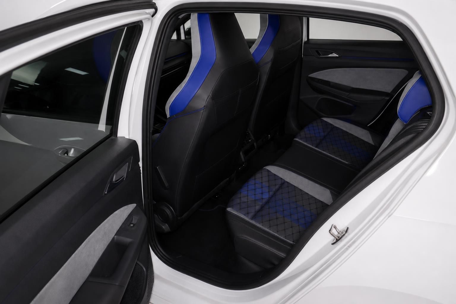 Volkswagen Golf R - Bild 15 von 15