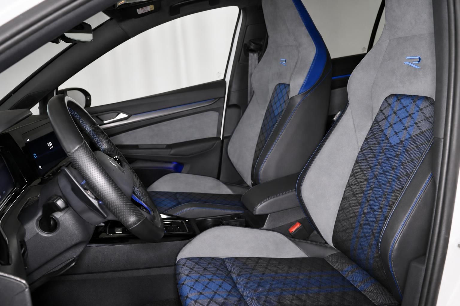 Volkswagen Golf R - Bild 9 von 15