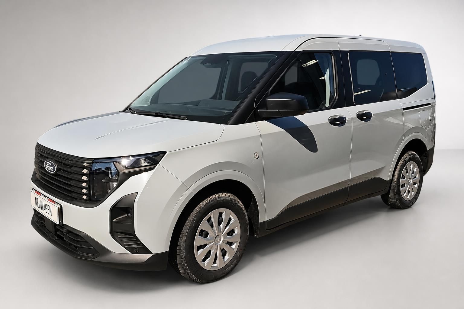 Ford Tourneo Courier Neuwagen in Weiss, Frontansicht schraeg von vorne