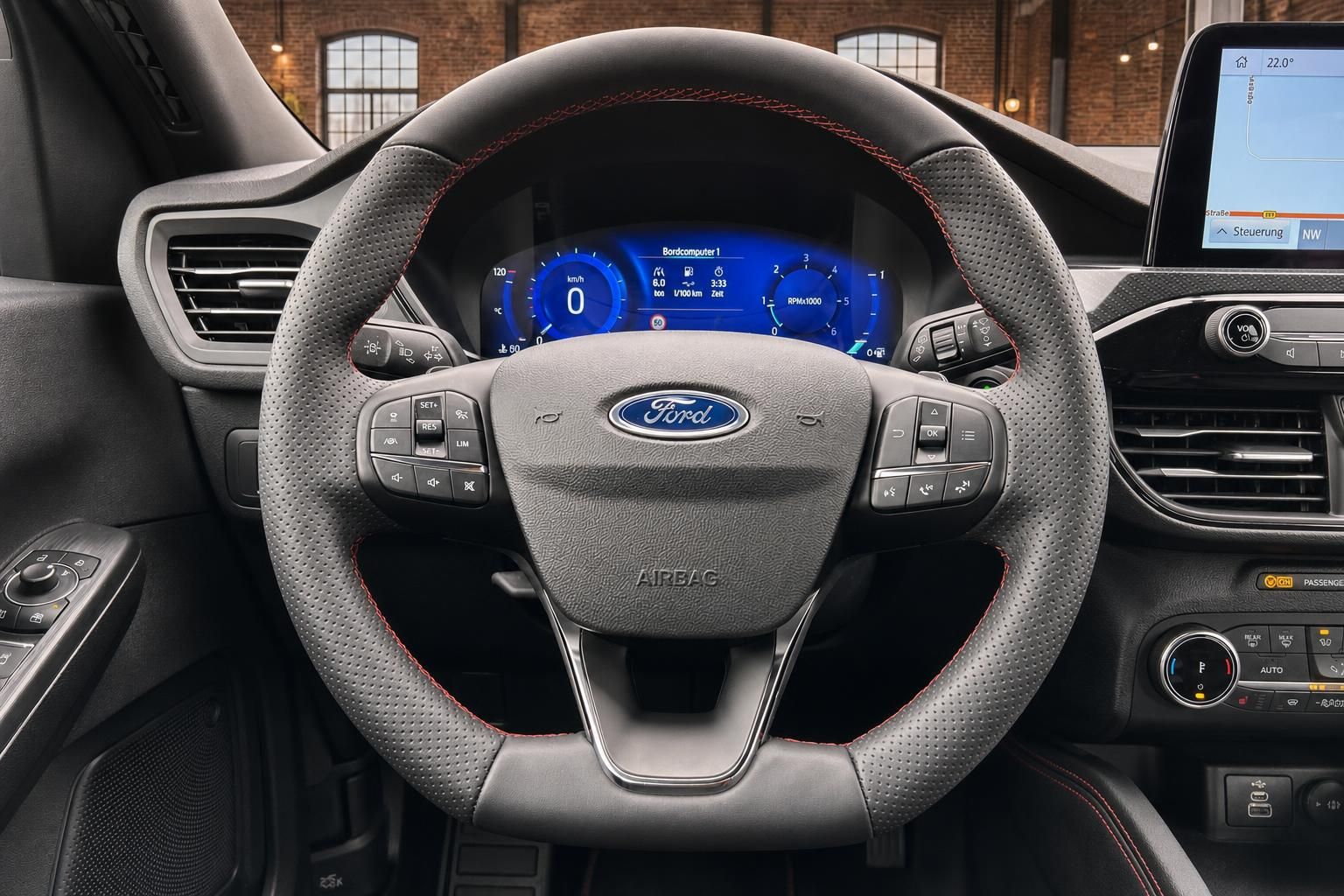 Ford Lenkrad Nahaufnahme mit Bordcomputer und Tachoanzeige